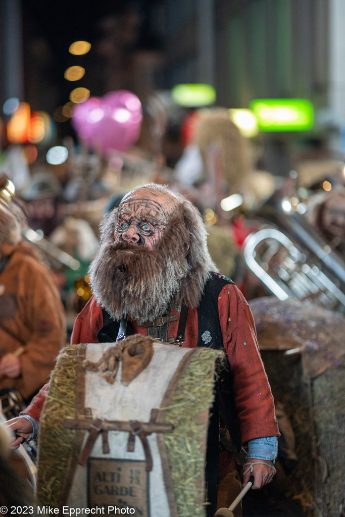 Güdis-DI; Luzerner Fasnacht 2023; Monstercorso