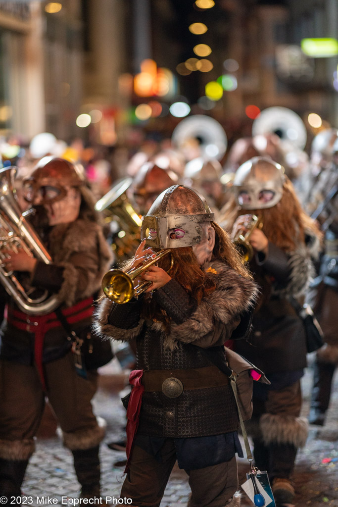 Güdis-DI; Luzerner Fasnacht 2023; Monstercorso