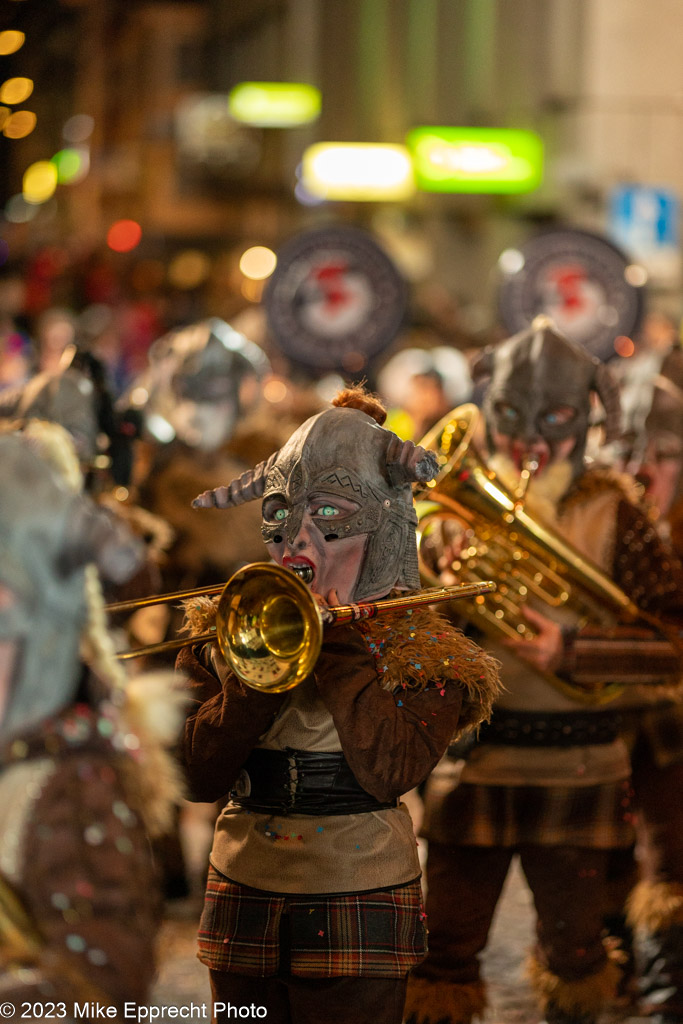 Güdis-DI; Luzerner Fasnacht 2023; Monstercorso